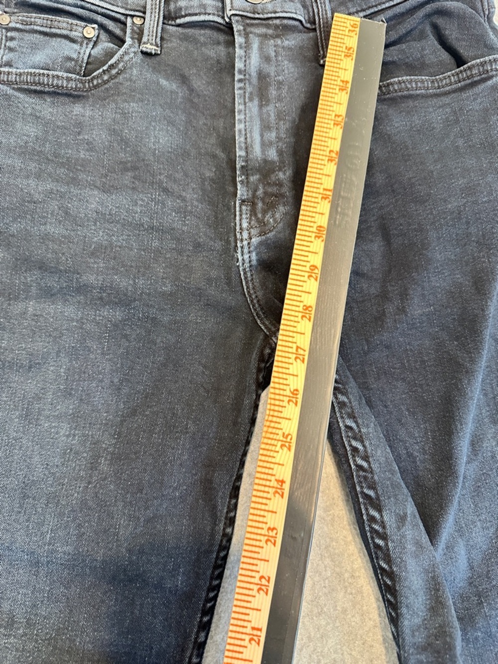 MOTHER The Mid Rise Rider Ankle Jeans - Picture 13 of 14